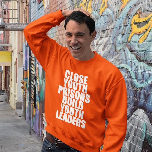 Dígame Concejal Close Youth Prisons Build Youth Leaders T Shirt RSGAT